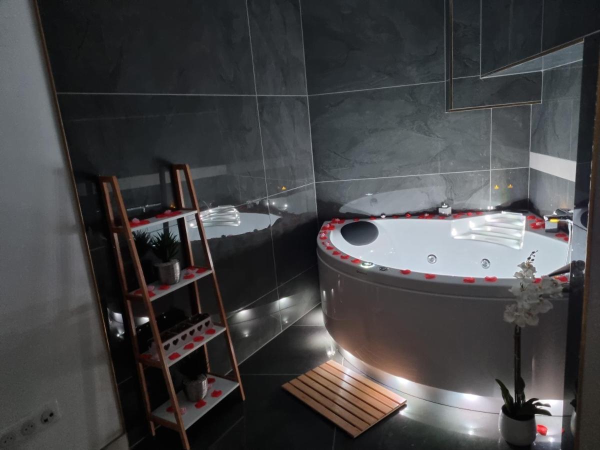 Jolie Maison, Balneo Lumino Therapie Et Terrasse Кольмар Экстерьер фото